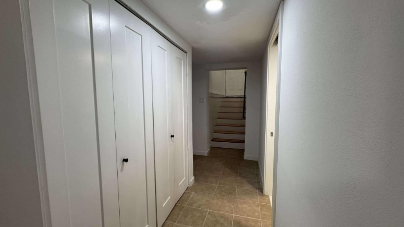 Building Photo - 604 Camas Ave NE