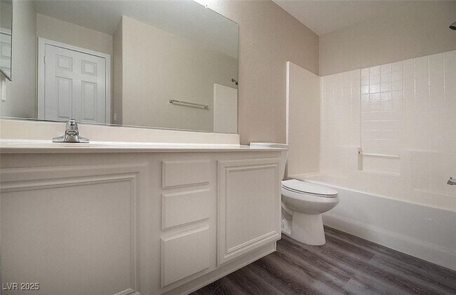 Building Photo - 581 Caribbean Palm Dr