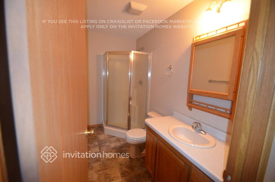 Building Photo - 7215 Thomas Ave S