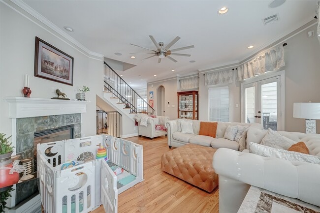 Building Photo - 410 Fowler St