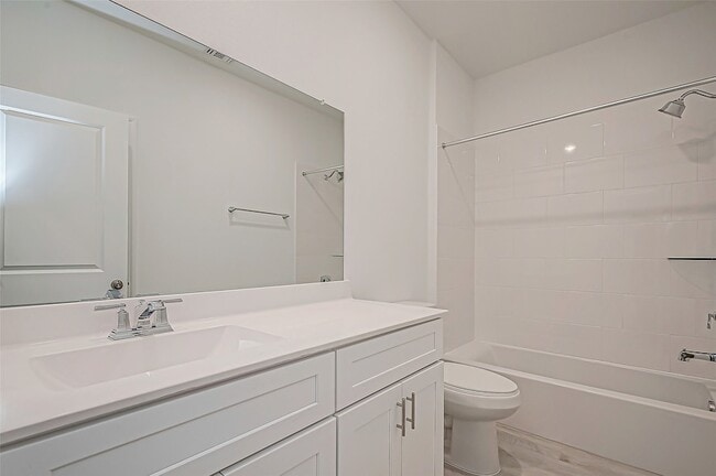 Building Photo - 7138 Glennwick Grv Ln