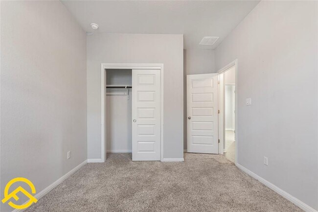 Building Photo - 3008 Sage Ranch Dr