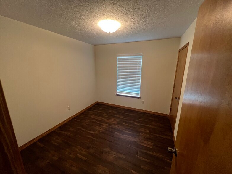Building Photo - 167 McLin Cv