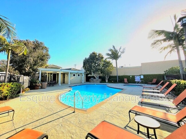 Building Photo - 320 Harbor Breeze Dr