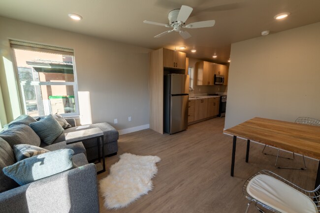 Building Photo - 302 CO-291