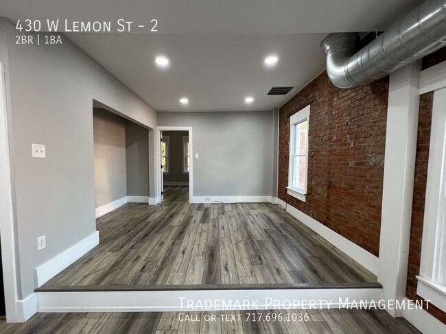 Building Photo - Beautiful West End 2 Bedroom