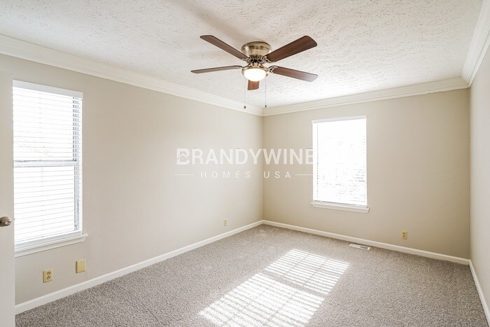 Building Photo - 924 Ilawood Dr