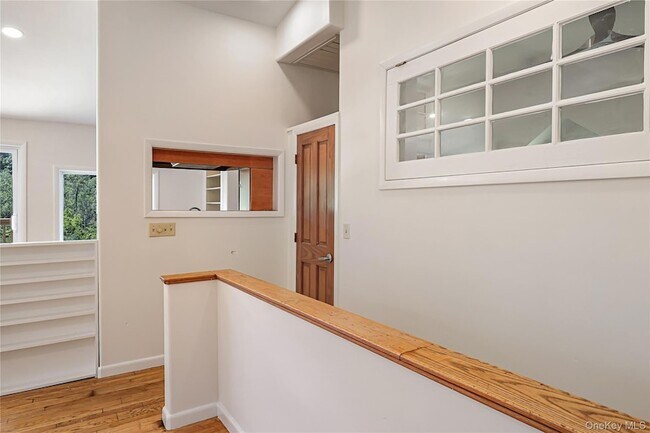 Building Photo - 222 Bog Hollow Rd