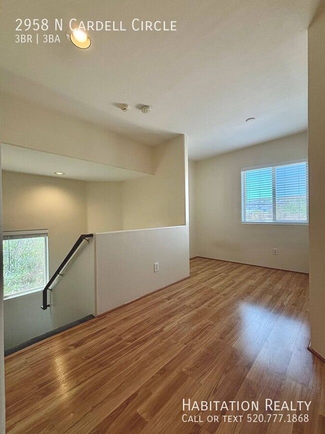 Building Photo - 2958 N Cardell Cir