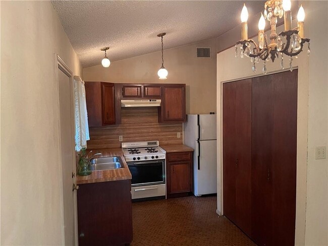 Building Photo - 905 Tillery St