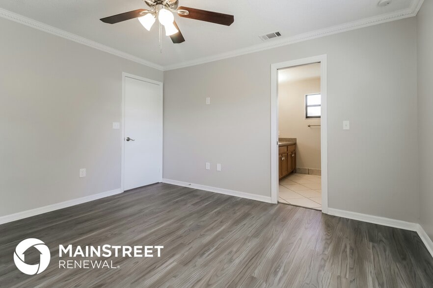 Building Photo - 6054 Cardiff Ave