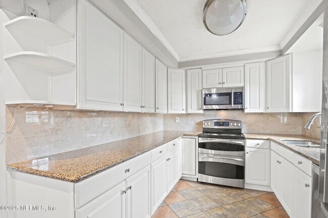 Building Photo - 36 A1A N