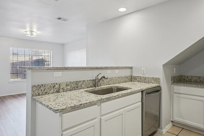 Building Photo - 4021 Preferred Pl