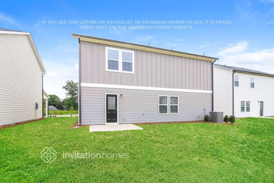 Building Photo - 2097 Boxwood Cir