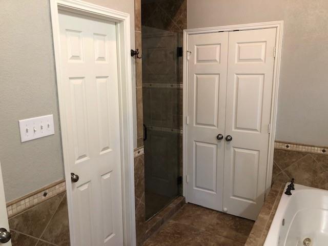 Building Photo - 600 Bel Air Dr