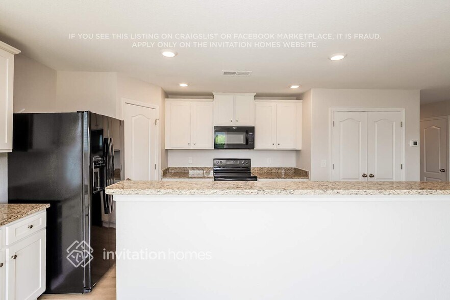 Building Photo - 3915 Rosfield Dr