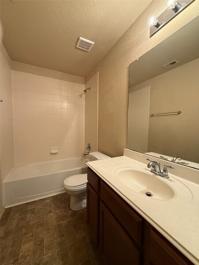 Building Photo - 24210 Silversmith Ln
