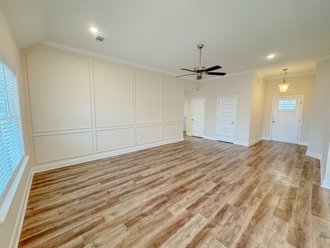 Building Photo - 301A Frieght Train Trl