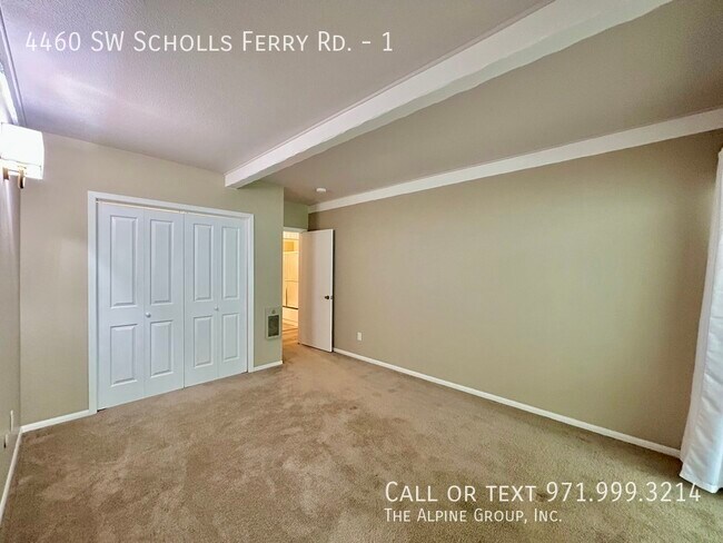 Building Photo - 4460 SW Scholls Ferry Rd