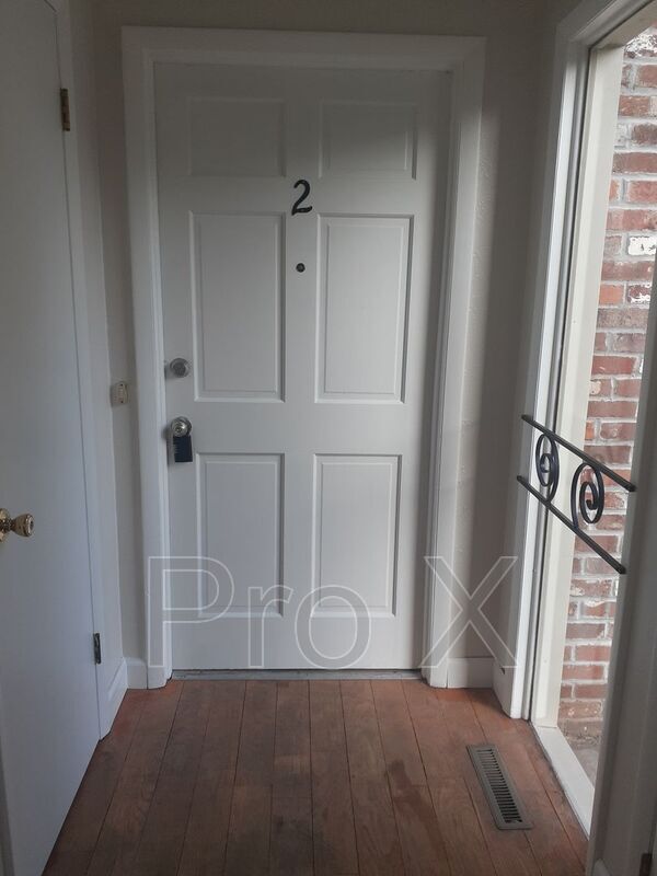 Building Photo - 1604 W Broadway St