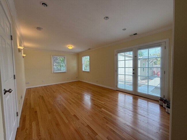 Building Photo - Beautiful Home With Stand-Alone ADU | Camb...
