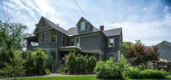 Building Photo - 40 Barrett Pl