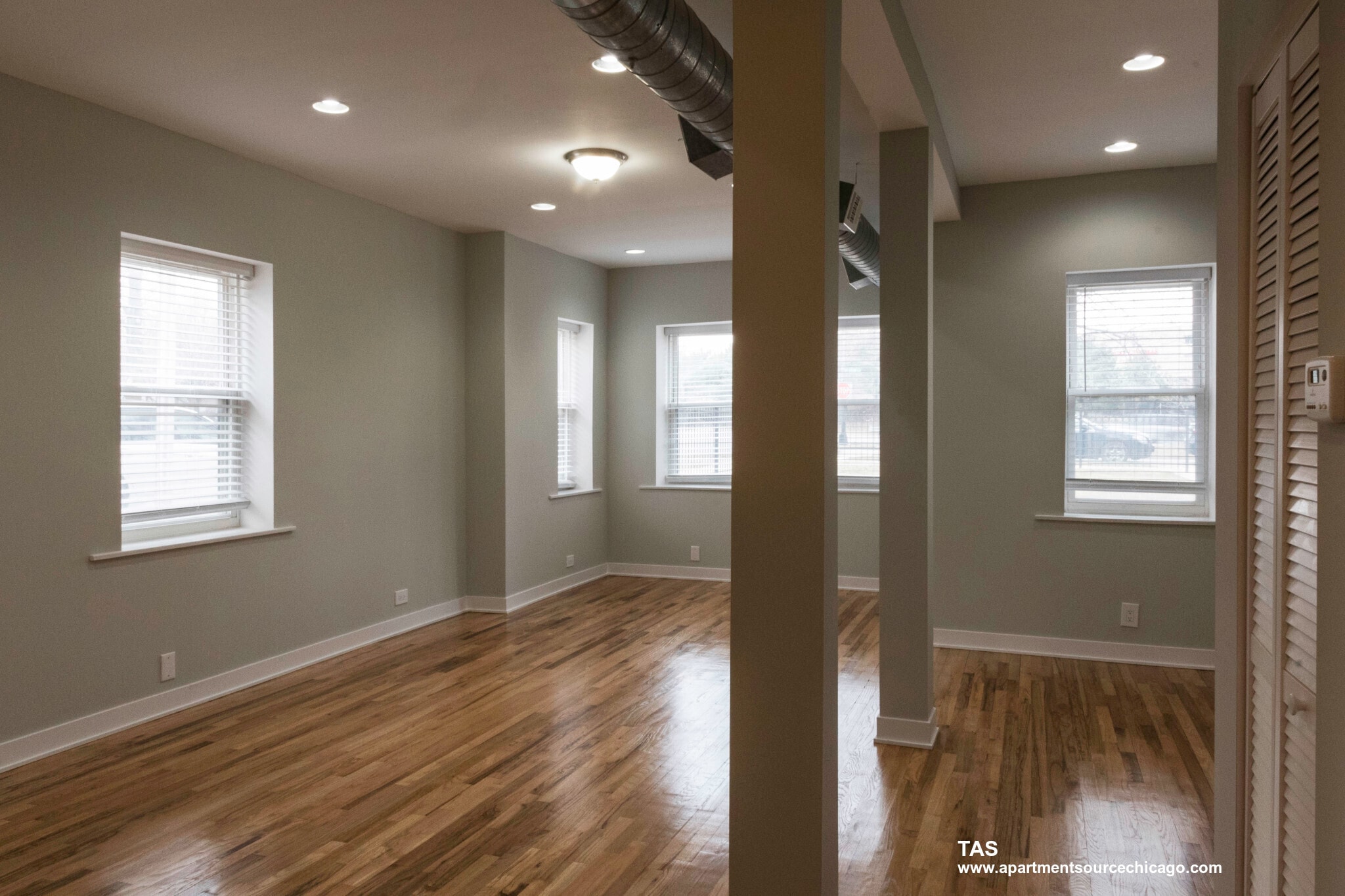 Building Photo - 2457 W Logan Blvd