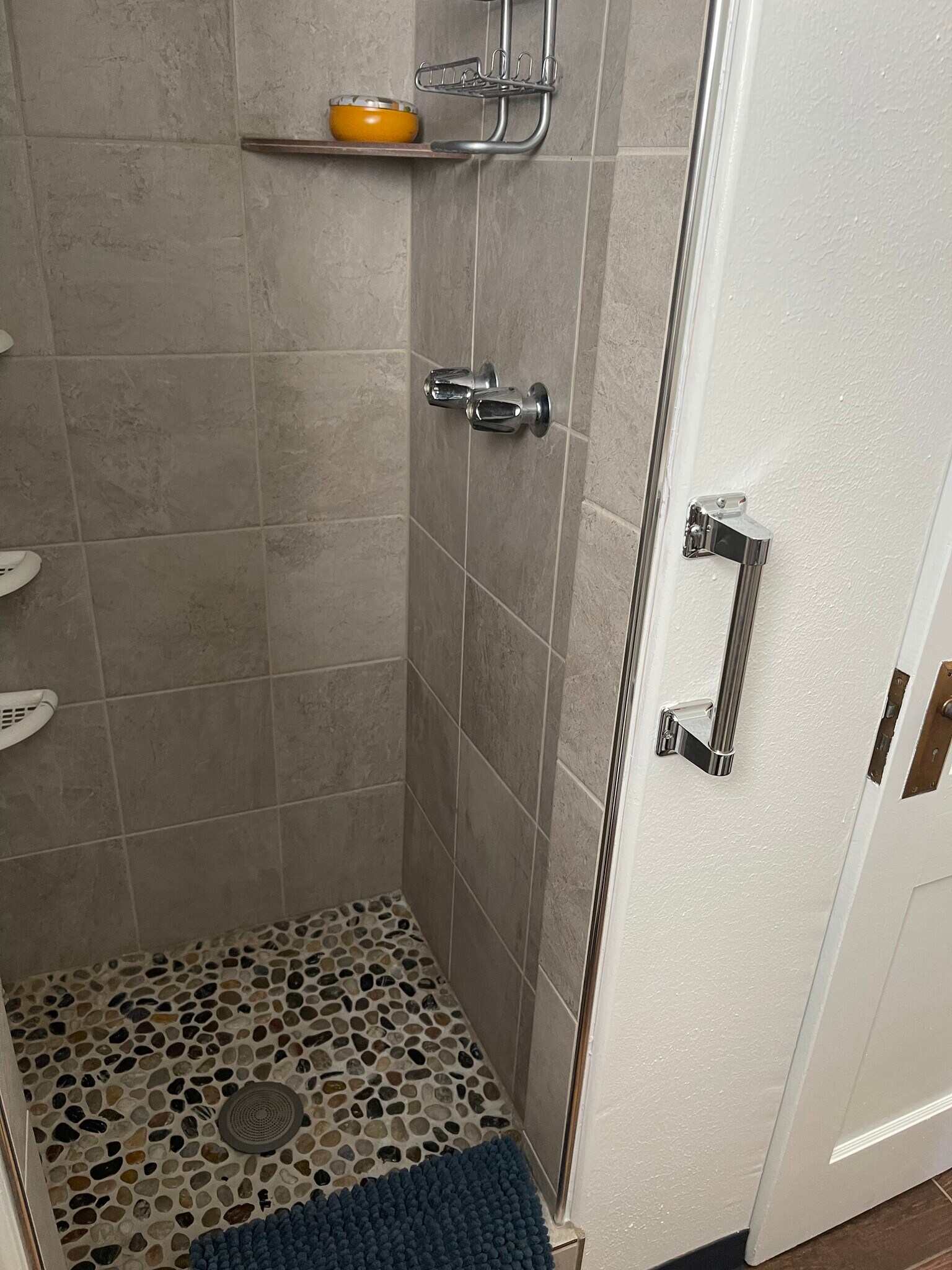 Freshly tiled shower - 453 W Hackney Hill Rd