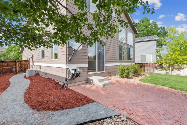 Building Photo - 10147 S Cherryhurst Ln