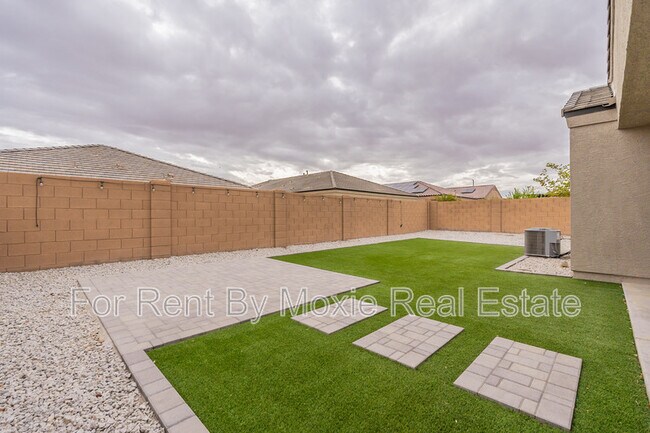 Building Photo - 8499 W Sonoma Way