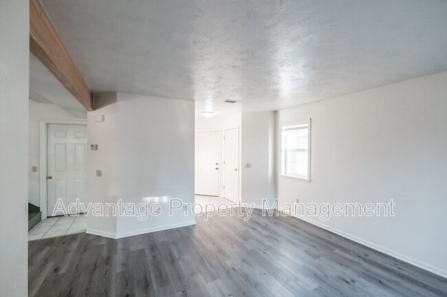 Building Photo - 2872 Raleigh Ct SE