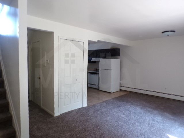 Building Photo - 147 Huronview Ct