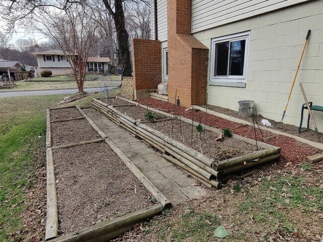 Building Photo - 11106 Del Rio Dr