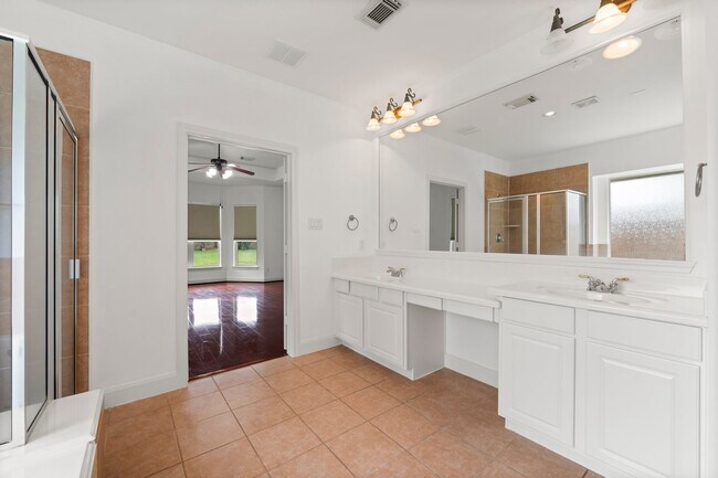 Building Photo - 13202 Brushy Knoll Ln