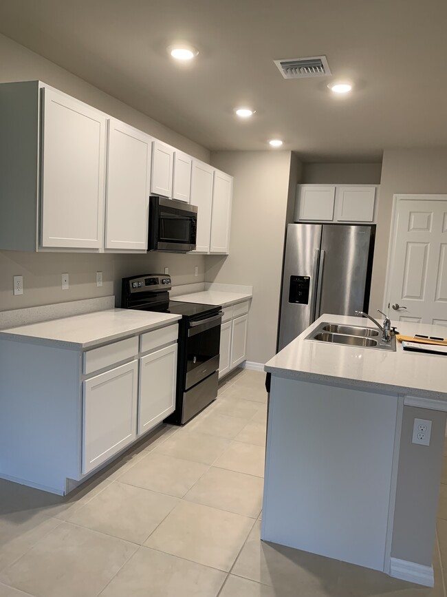 Kitchen - 15373 Wildflower Cir