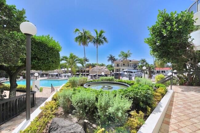 Building Photo - 1361 S Ocean Blvd