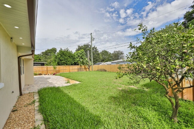 Building Photo - 5941 4th Ave N