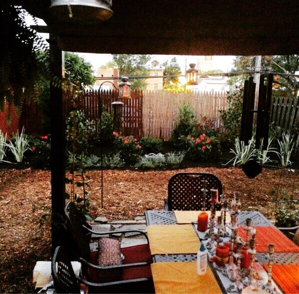 Building Photo - 38 Harvey St