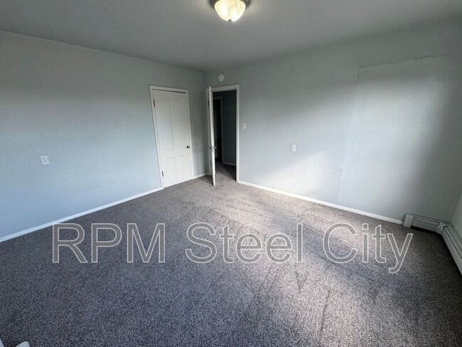 Building Photo - 2723 3rd Ave