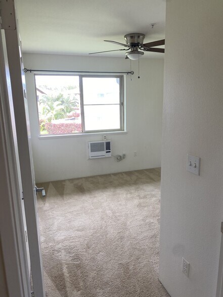 Building Photo - 50 Kihalani St