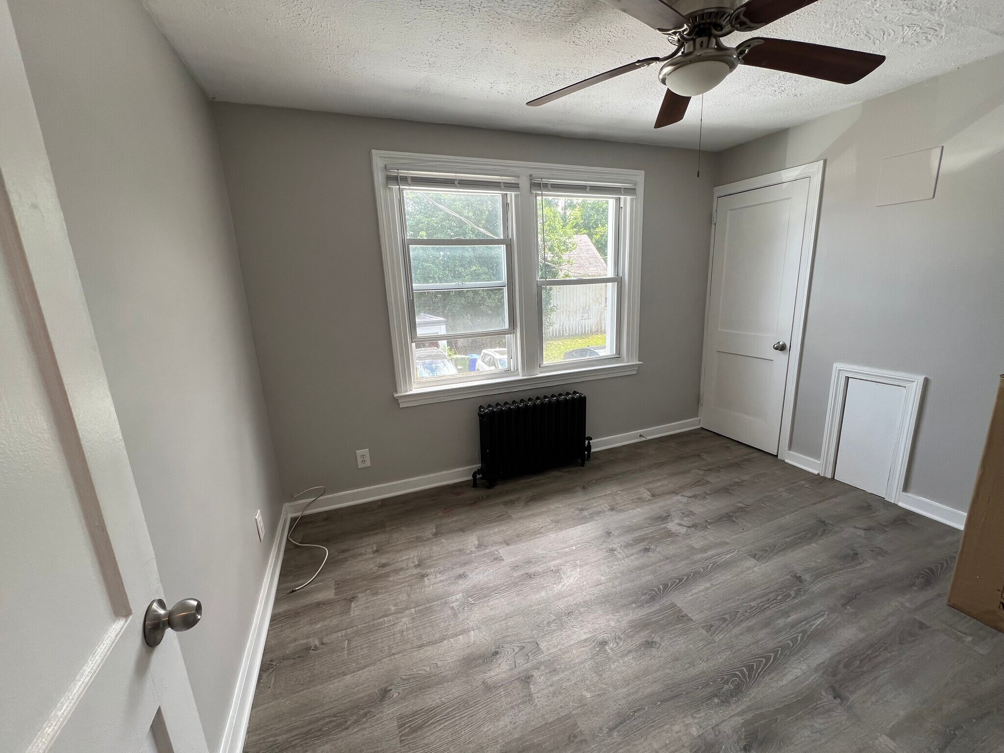 Building Photo - 420 Cinnaminson Ave