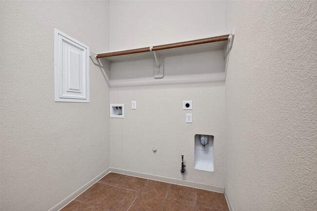 Building Photo - 9214 Cavalier Ln