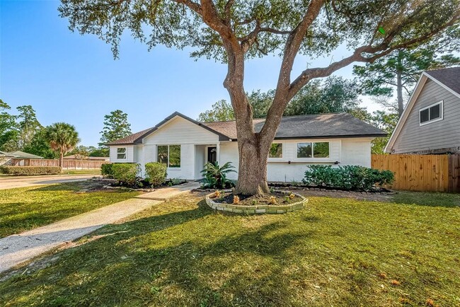 Building Photo - 23130 Bayleaf Dr