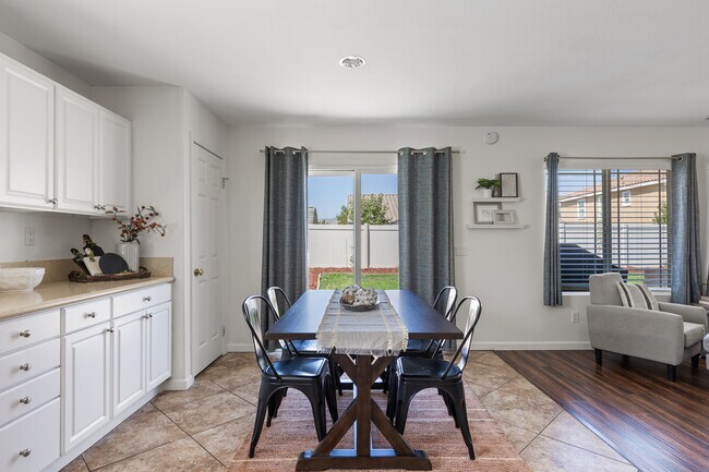 Dining Room - 903 Valerie Ln