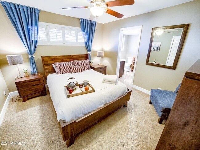 Building Photo - 2301 N 81st Pl