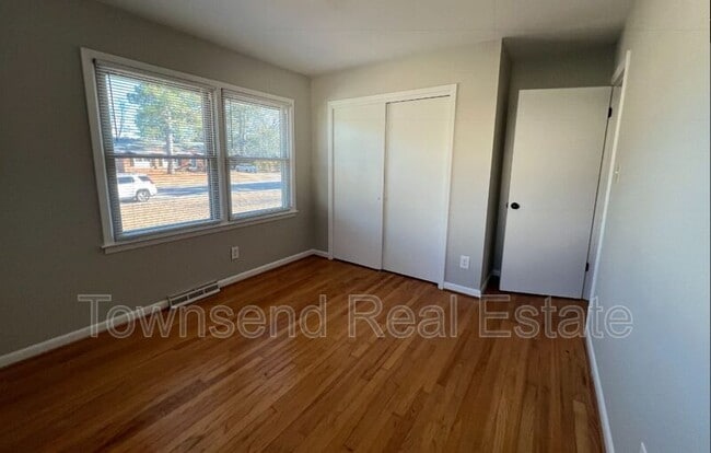 Building Photo - 5313 Hampton Rd