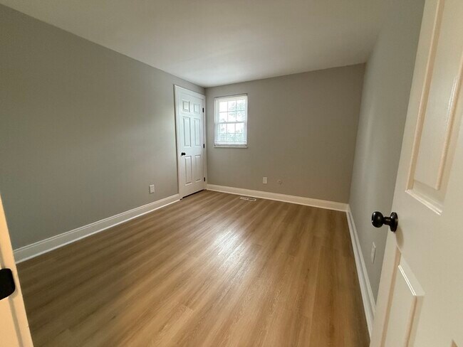 Building Photo - Beautiful 4 beds 2.5 baths in Columbus!