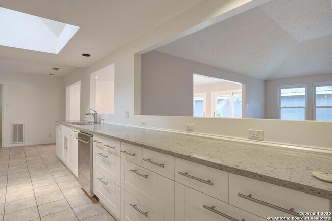 Building Photo - 6019 Royal Breeze