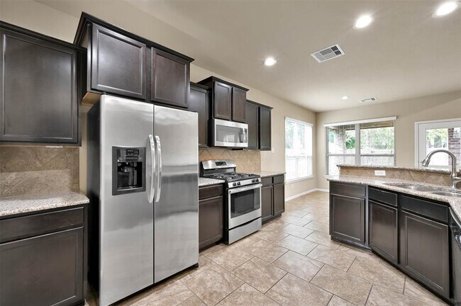 Building Photo - 2458 Garden Falls Dr