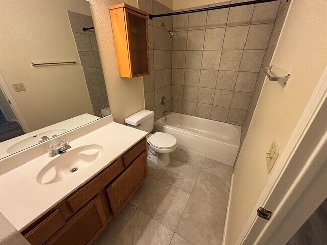 Building Photo - 10911 Grassmere Ct